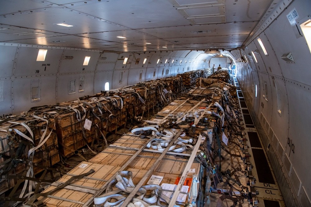 US Air Force ramps up intel flights, weapons shipments to Ukraine