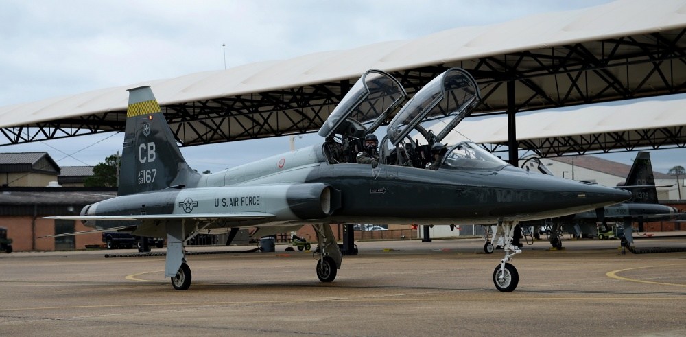 Anti-mask pilot seeks return to flight after Air Force denies religious exemption