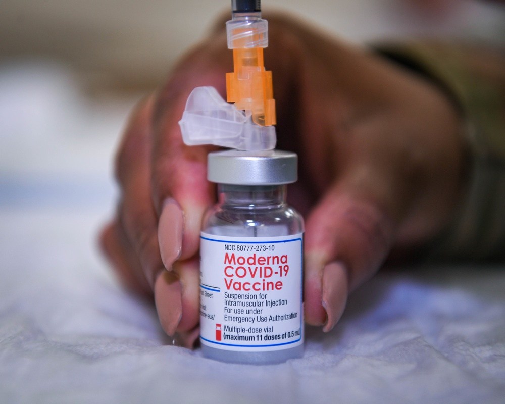Unvaccinated airmen seek restraining order in federal class-action lawsuit