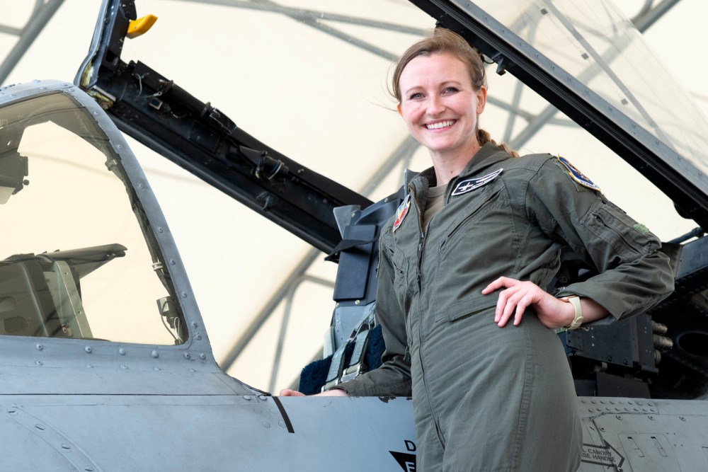 A-10 pilot honored for landing her Warthog without working landing gear, cockpit canopy