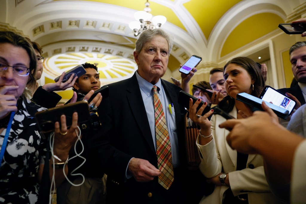 Senator warns of government shutdown over dispute on fiscal 2027 defense budget