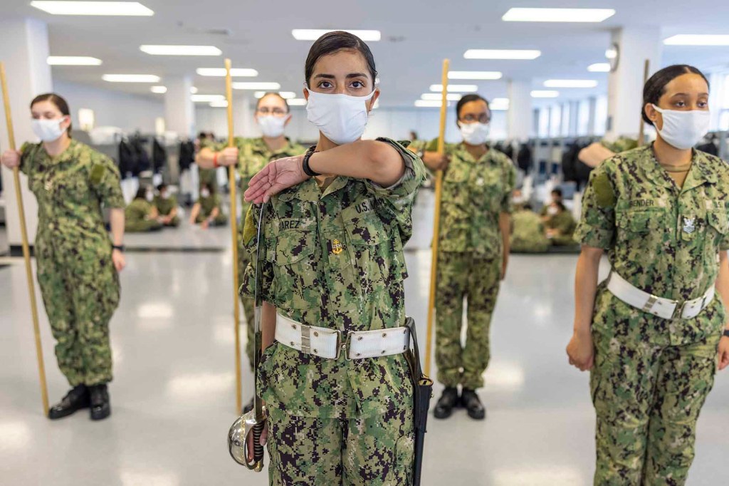 Navy rolls out new incentives for sailors who refer new recruits