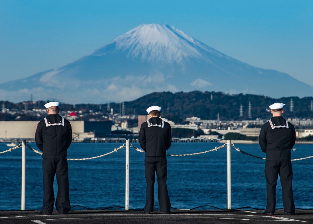 USS Ronald Reagan returns to Yokosuka following 7th Fleet deployment