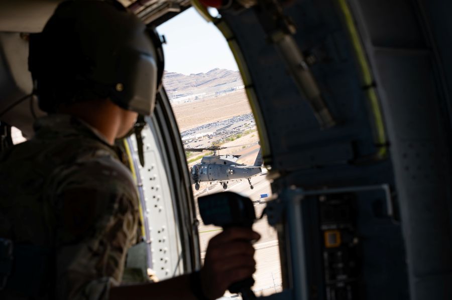 Airmen rescue 5 Navy sailors in California with HH-60Ws