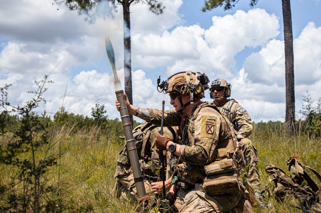 Army mortar crews trade laptops for phone app
