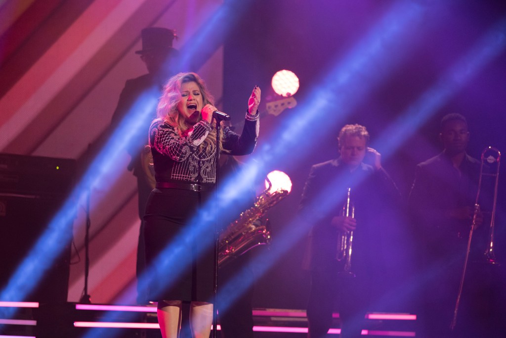 Kelly Clarkson to open DoD Warrior Games in Colorado Springs