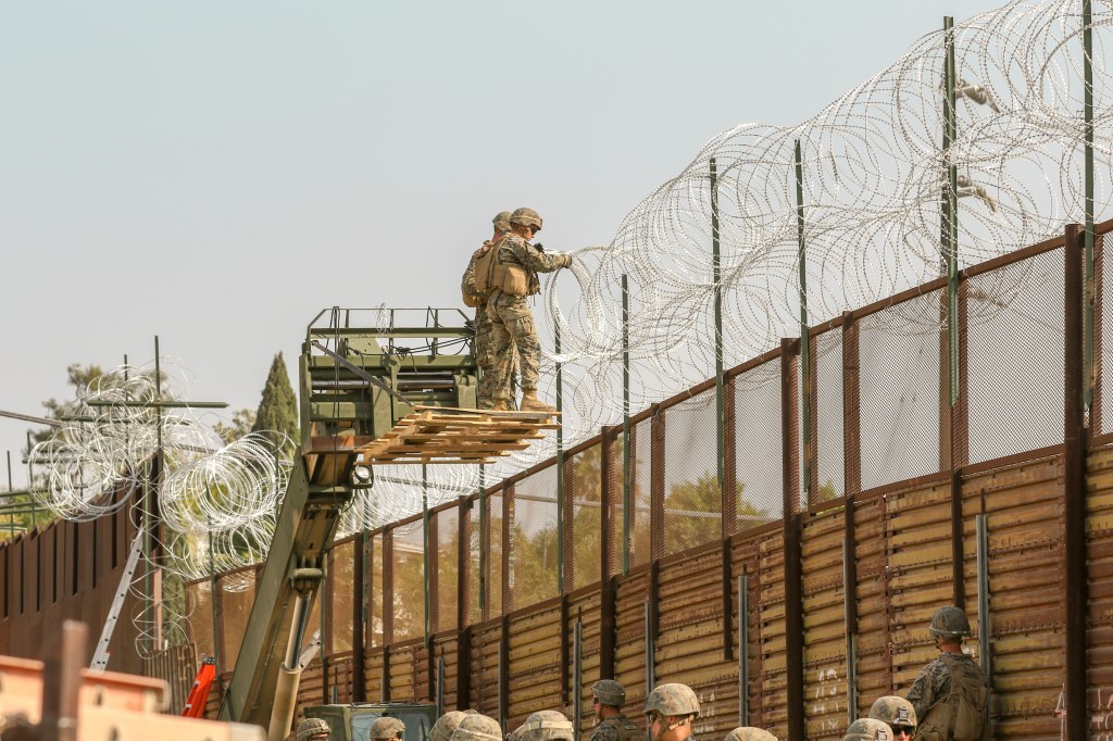 Mattis to visit border troops; still no cost estimate for mission
