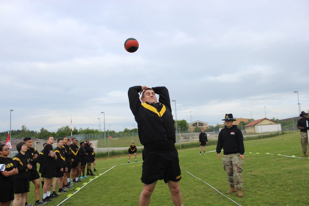 Knee tucks and ball throws are the toughest parts of new combat fitness test, SMA says