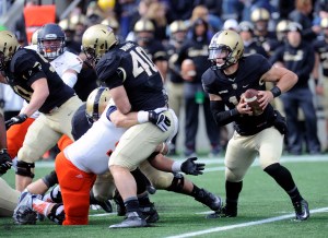 Football: Schurr accounts for 3 TDs to help Army beat Bucknell, 21-14