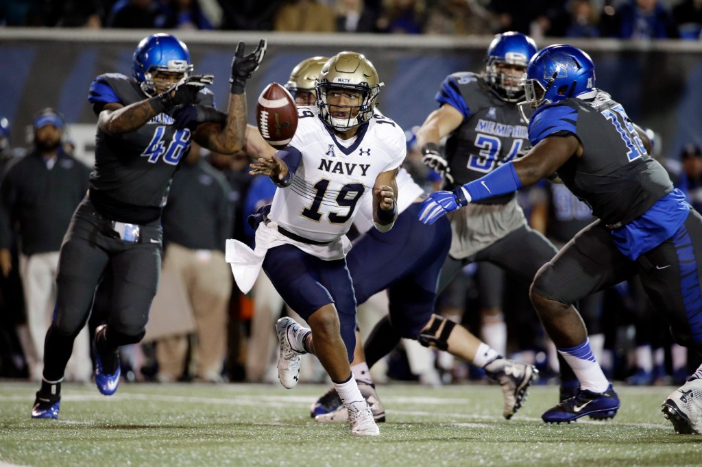 Navy QB Reynolds looks to complete four-game sweep of Army