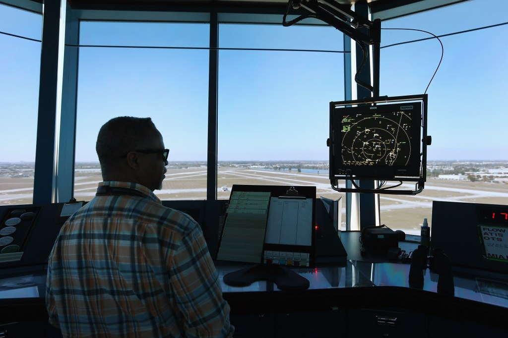 White House details plan to privatize air traffic control
