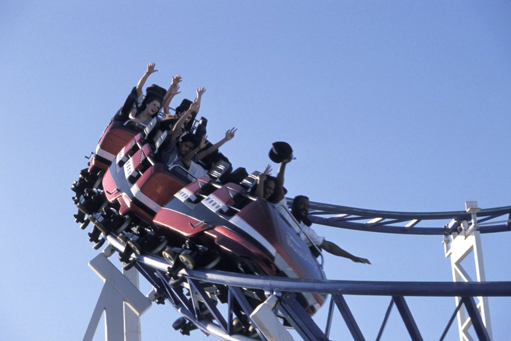 VA official gets house arrest for theme park bribe