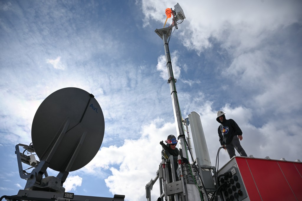 Pentagon kicks off 5G competition to upgrade base communications