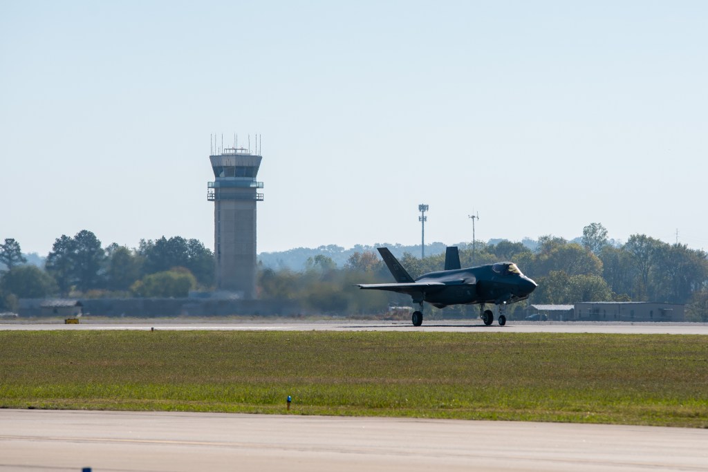 US prepares to open new training site for foreign F-35 pilots