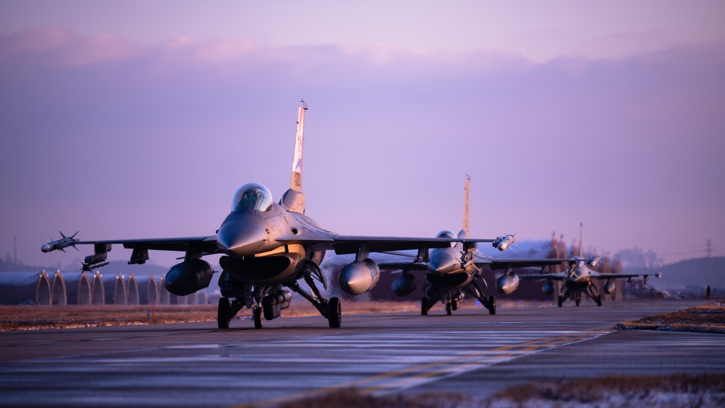 US pilot safely ejects in F-16 crash off South Korea