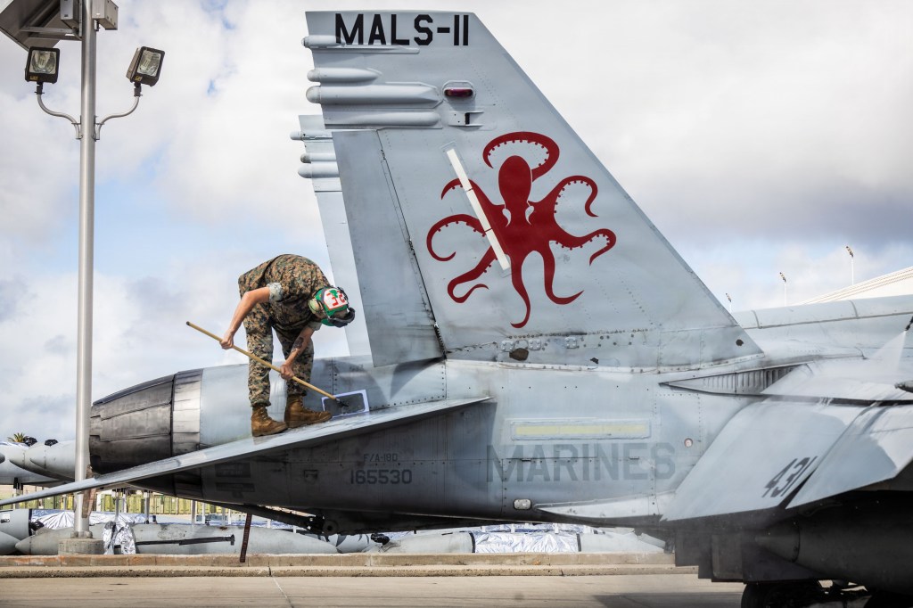 Marines to phase out F/A-18 maintenance jobs as Hornet era ends