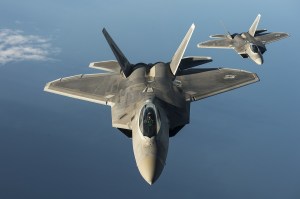 GAO: Fix security flaws or anyone will be able to track a F-22