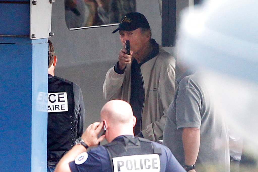 Eastwood films France train attack re-enactment