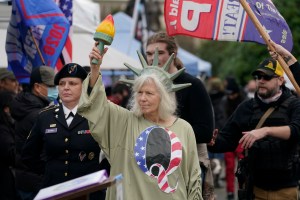 Report: Veterans with extremist views had bad experiences in military