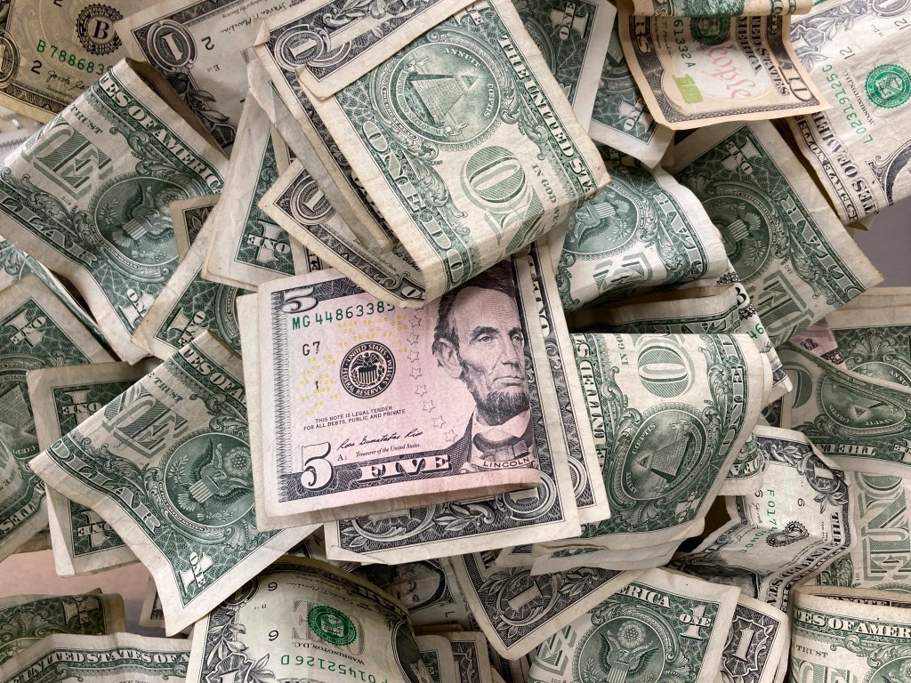 Navy error upends pay for more than 1,200 retirees
