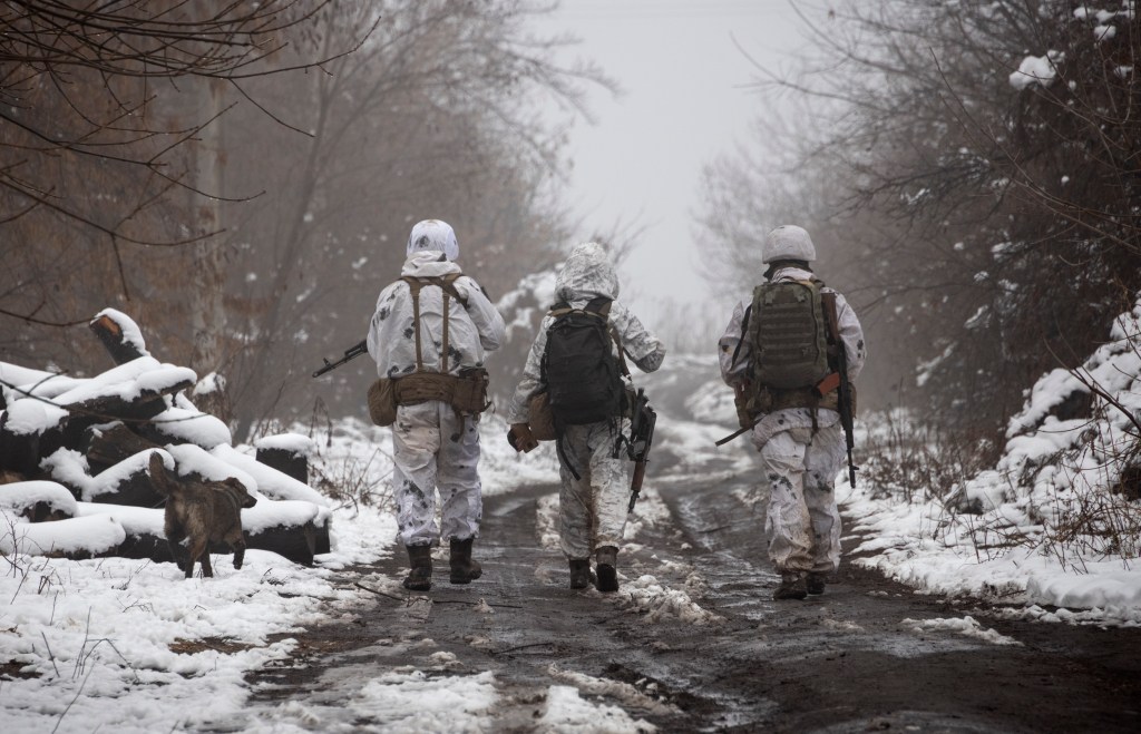Up to 8,500 U.S. troops on heightened alert in case of Russian move on Ukraine