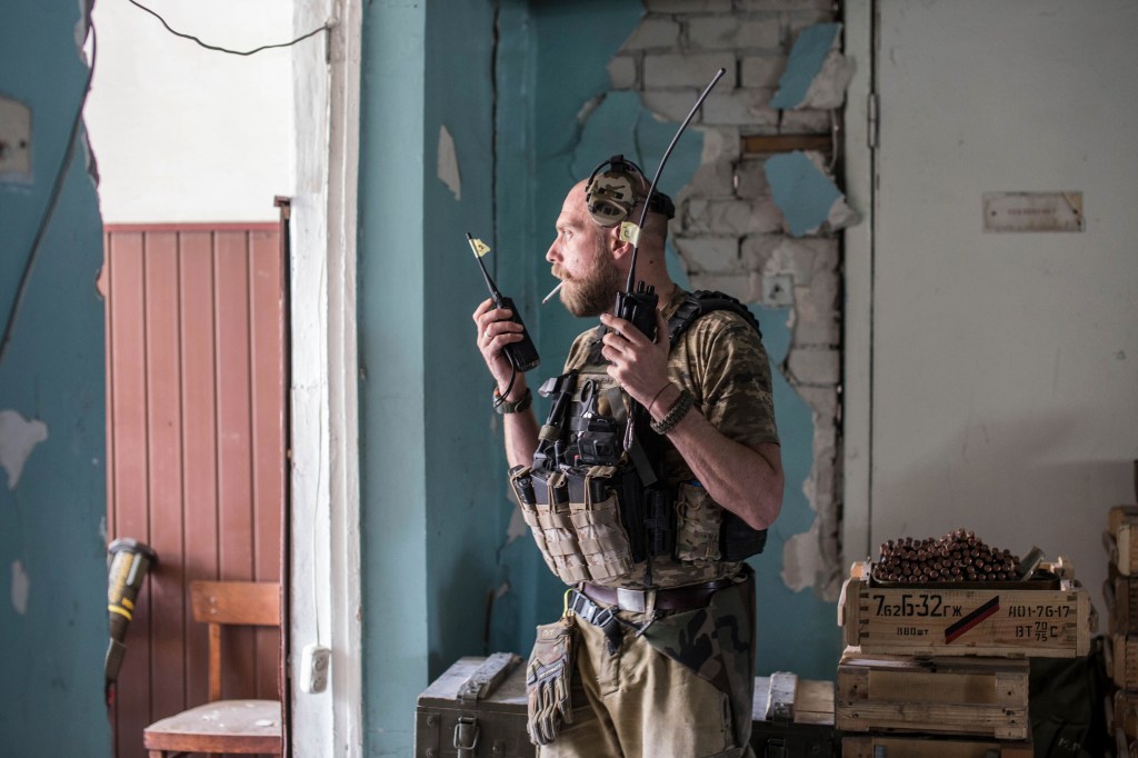 Ukraine pleads for weapons as 100-200 soldiers die a day