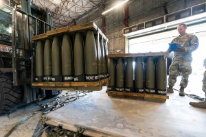 Ukraine arms transfers still tracked after US State Dept. kills report
