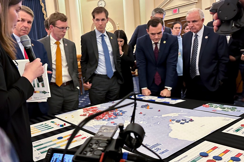 China Committee wants Congress to establish a Taiwan weapons stockpile