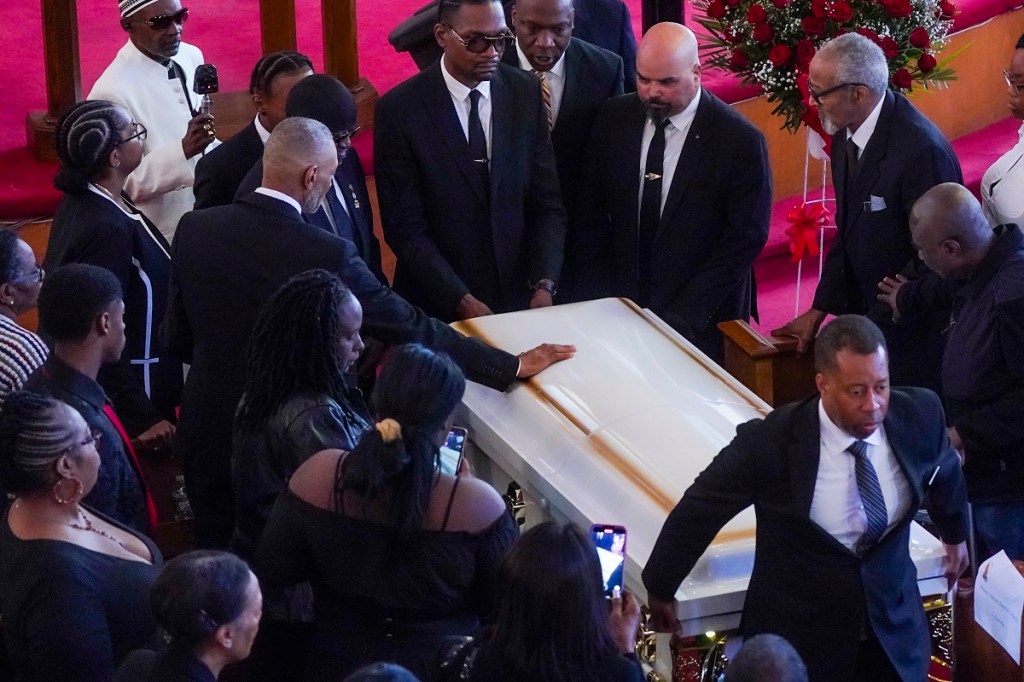 NYC subway rider choked to death is mourned at Manhattan church