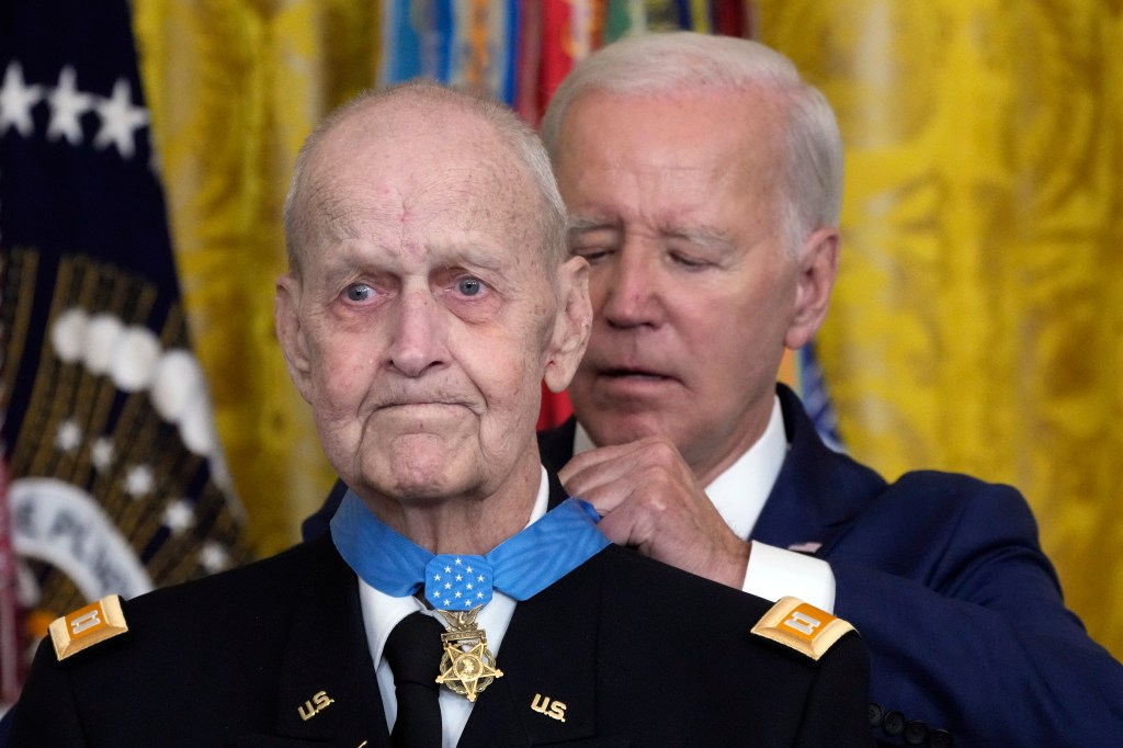 Larry Taylor, most recent Medal of Honor recipient dies at age 81