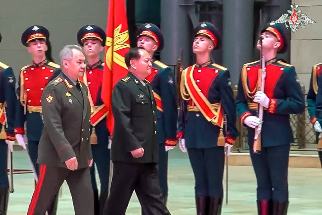Putin calls for closer Russia-China cooperation on military satellites