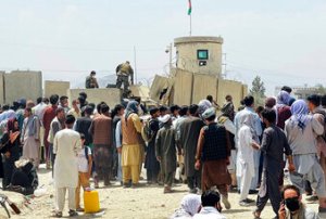 Misread warnings helped lead to chaotic U.S. evacuation. Now Afghans plead for help