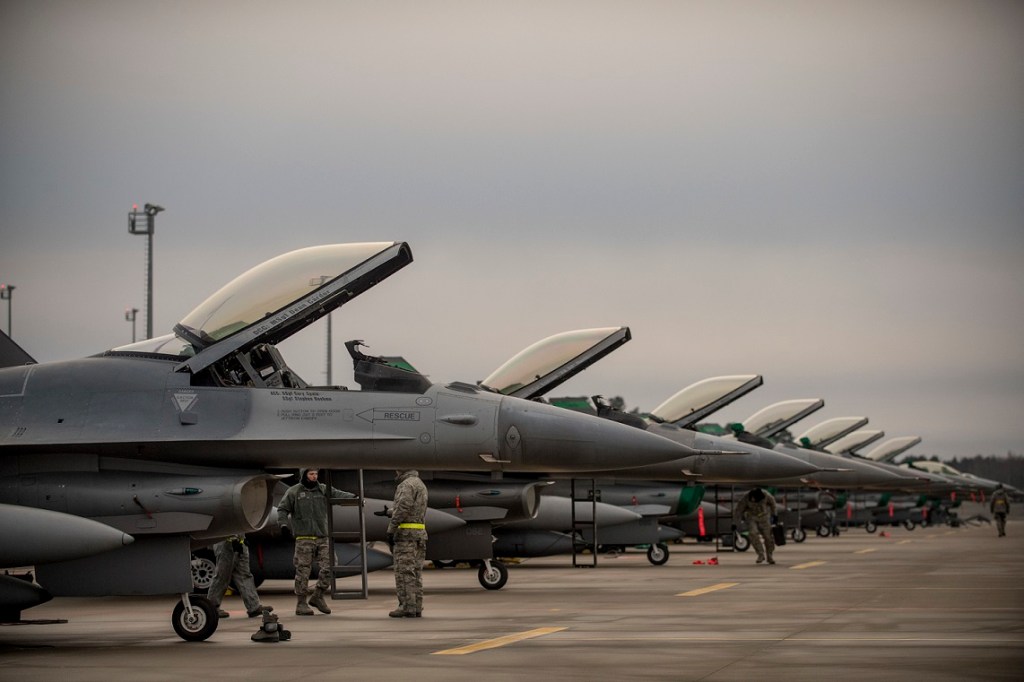 Mattis orders fighter jet readiness to jump to 80 percent — in one year