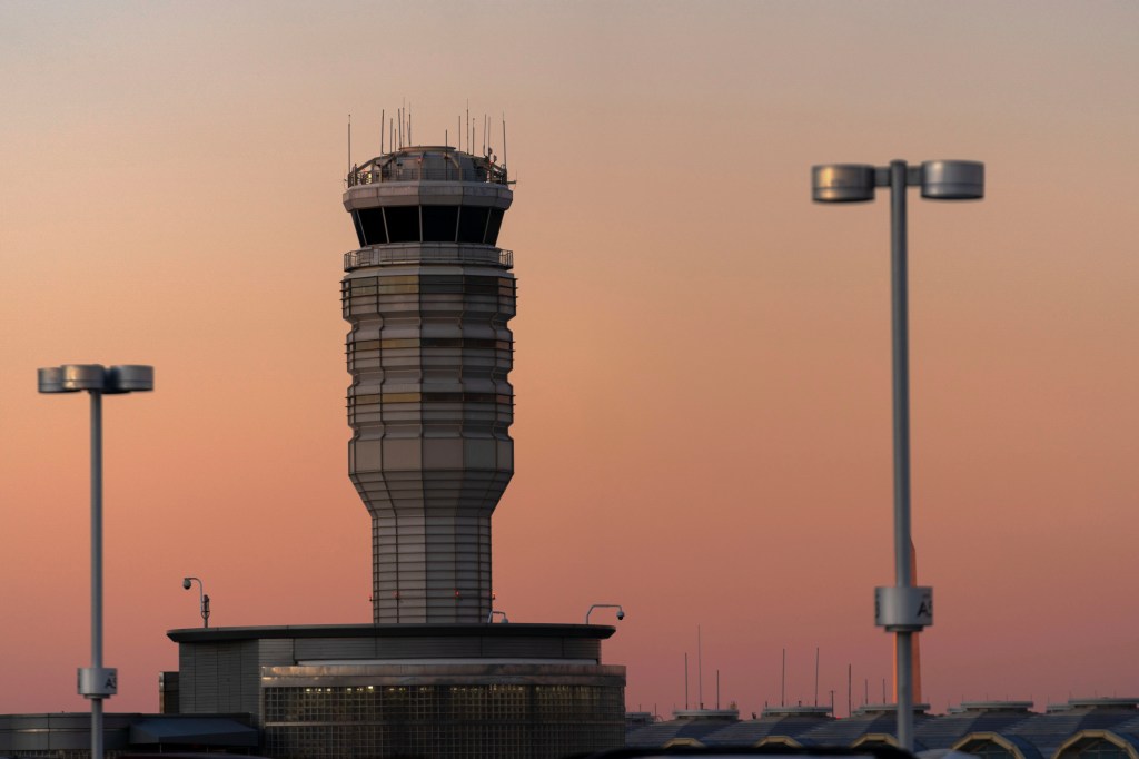 DC military-air traffic control hotline hasn’t worked for over 3 years