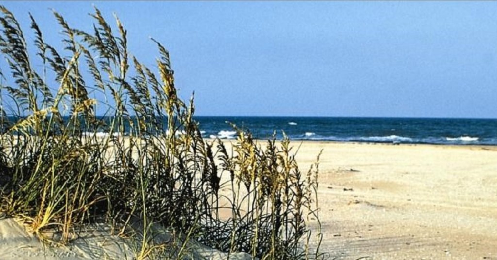 Dive teams, special agents return to Outer Banks in case of slain paratrooper
