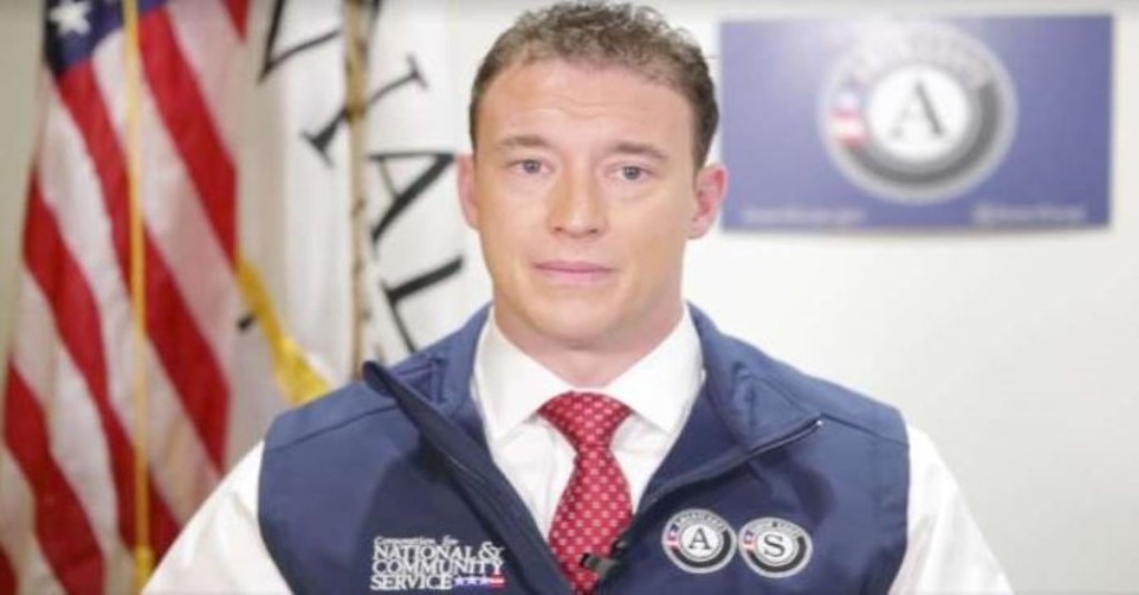 Former SEAL, Trump appointee resigns after comments disparaging veterans with PTSD