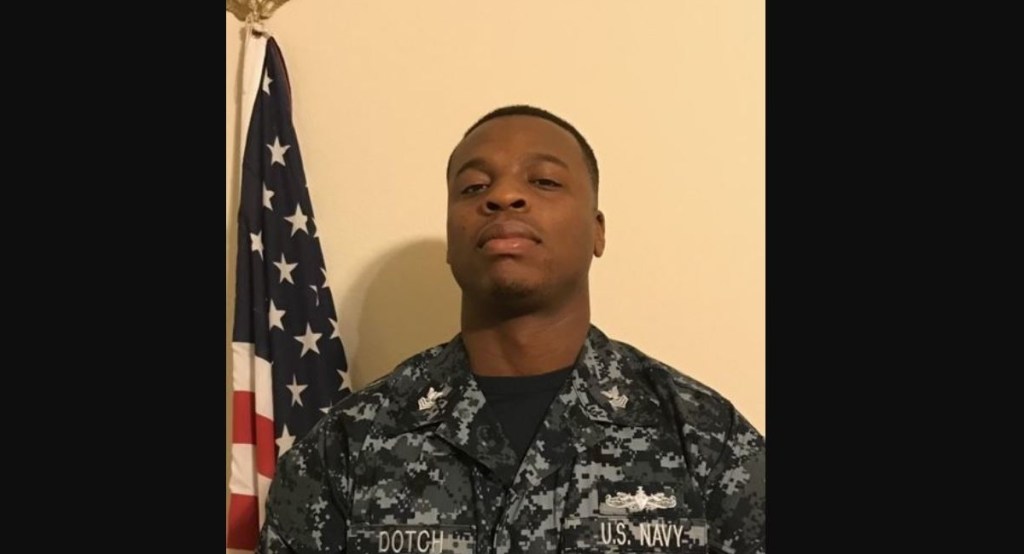 Devoted father, Navy petty officer, killed in car crash