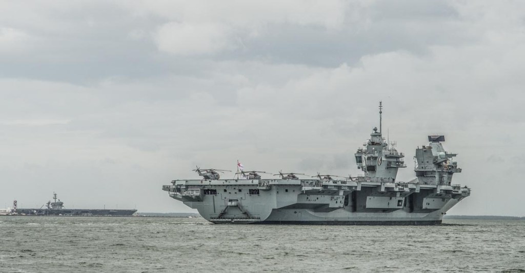 Fashionably late, Queen Elizabeth arrives in Norfolk
