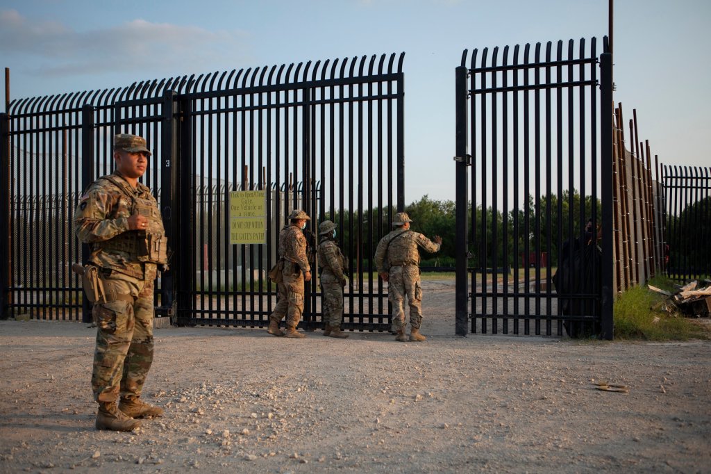 Texas Guardsmen on border start unionizing to combat difficult conditions