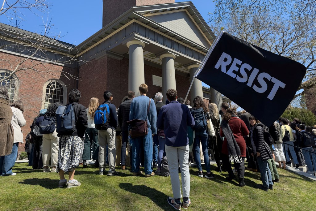 Harvard to launch new service fellowship for veterans, federal workers