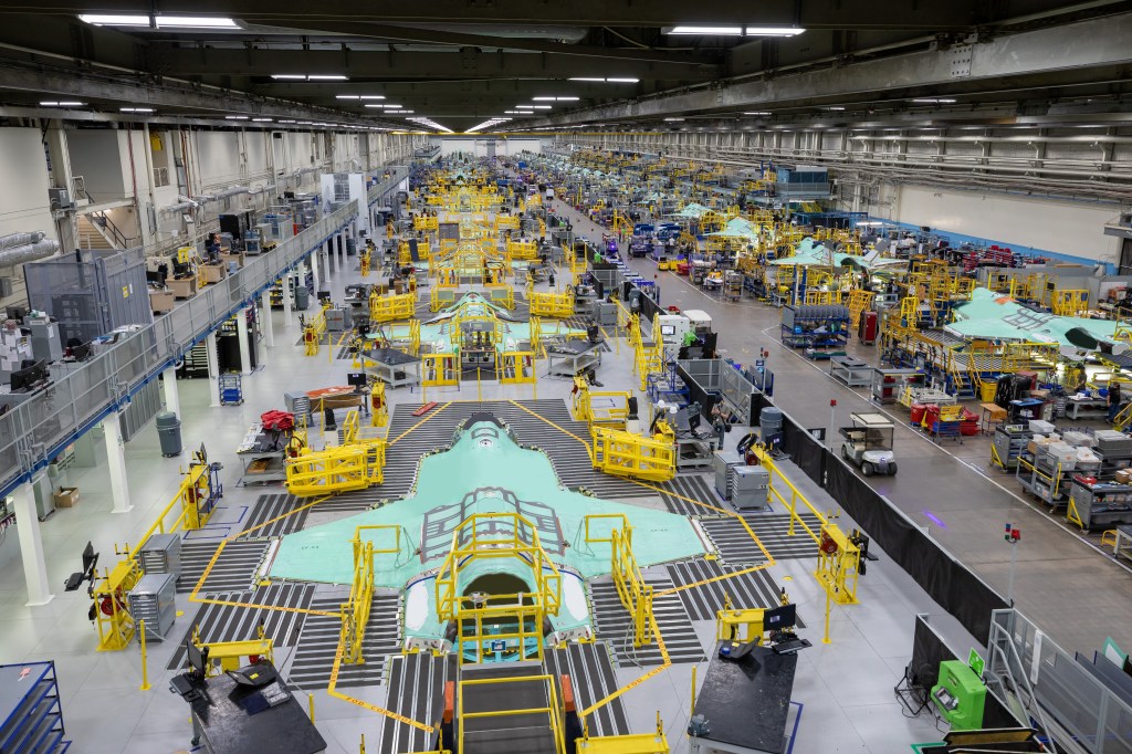 Fix coming for F-35 engine problem that froze fighters’ deliveries