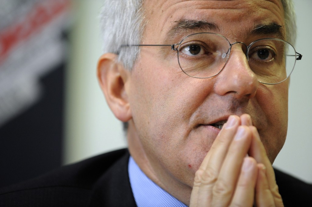 Italian police search former defense exec’s home in corruption probe