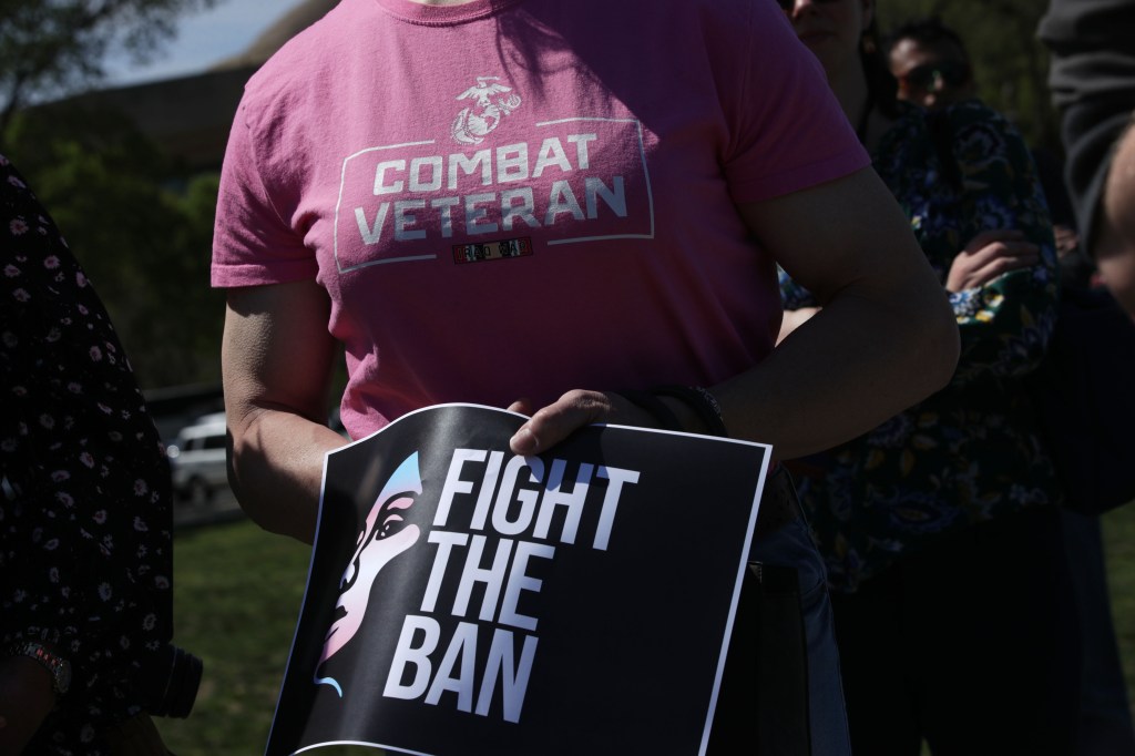 House Dems offer bill to keep transgender troops in the ranks