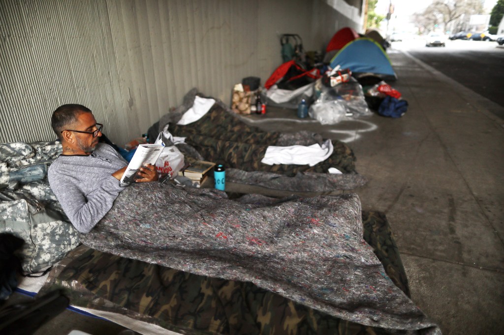 Advocates struggle to help homeless vets as COVID support disappears