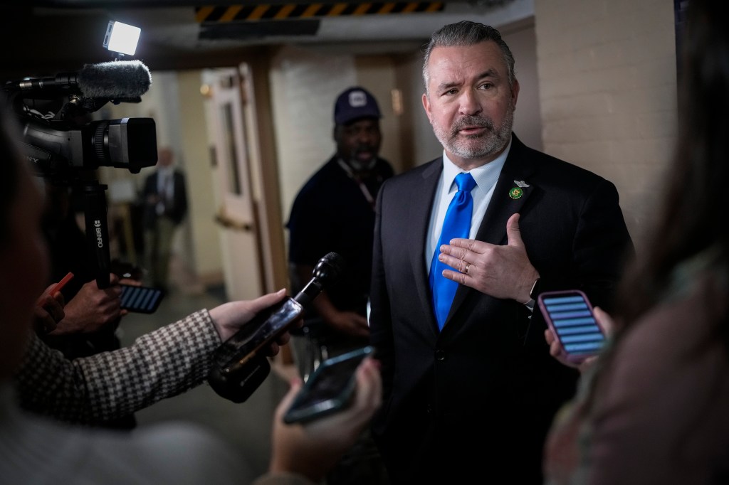 Better pay for junior troops will be top focus of new House panel