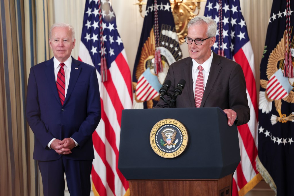 VA secretary to remain in role through end of term in January