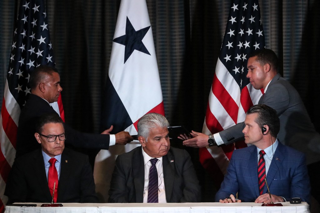 Seeking reset, Hegseth affirms Panama’s sovereignty over canal