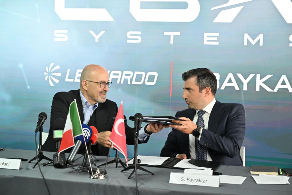 Italian government shakes up Leonardo leadership, replacing Cingolani as CEO
