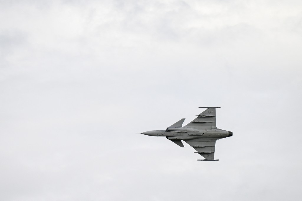Saab floats Gripen production hub in Canada, if Ottawa were willing