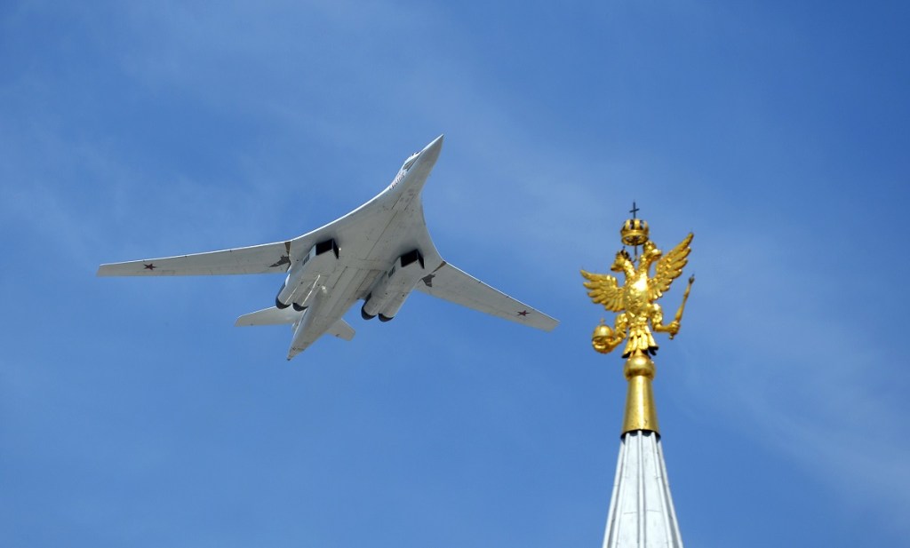 Satellite photos reveal Russian bombers in Venezuela